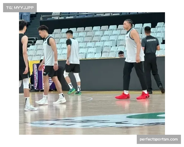 李添荣复出增强上海外线火力 轮换阵容深度再获提升